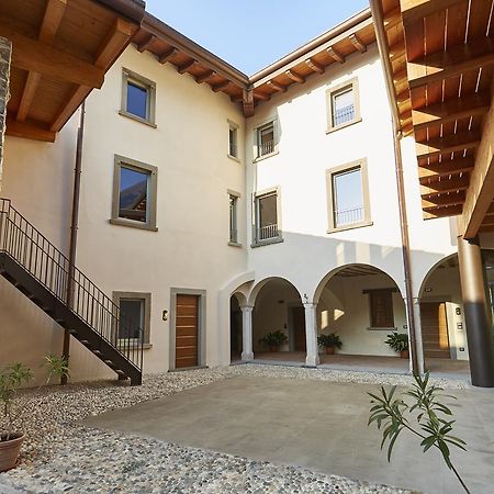 Bed and Breakfast Palazzo Eleonora Monasterolo del Castello Exterior foto